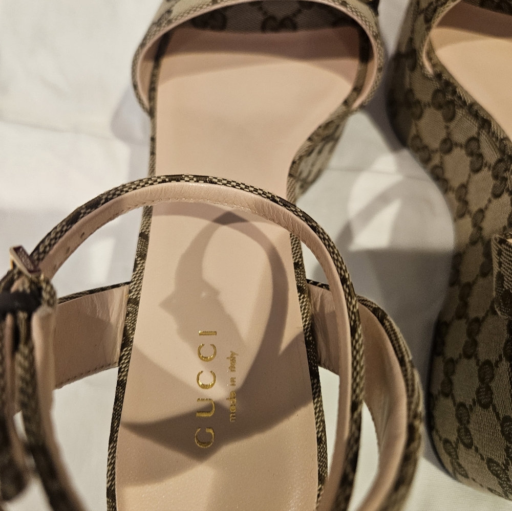Gucci Women’s Horsebit Platform Wedge Sandals GG Canvas Size 39.5 - Picture 5 of 10